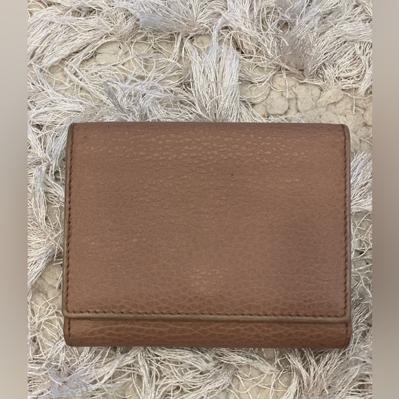 SOLD!!!! 💯 Gucci Trifold Wallet - Picture 2 of 8